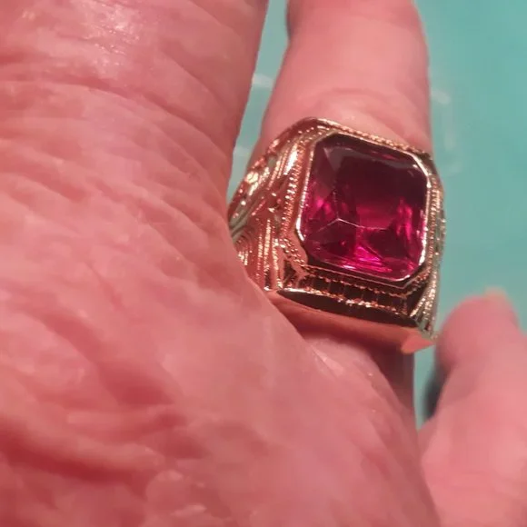 Unisex Ruby Ring..Sz 9...Fashion Jewelry - Picture 2 of 4